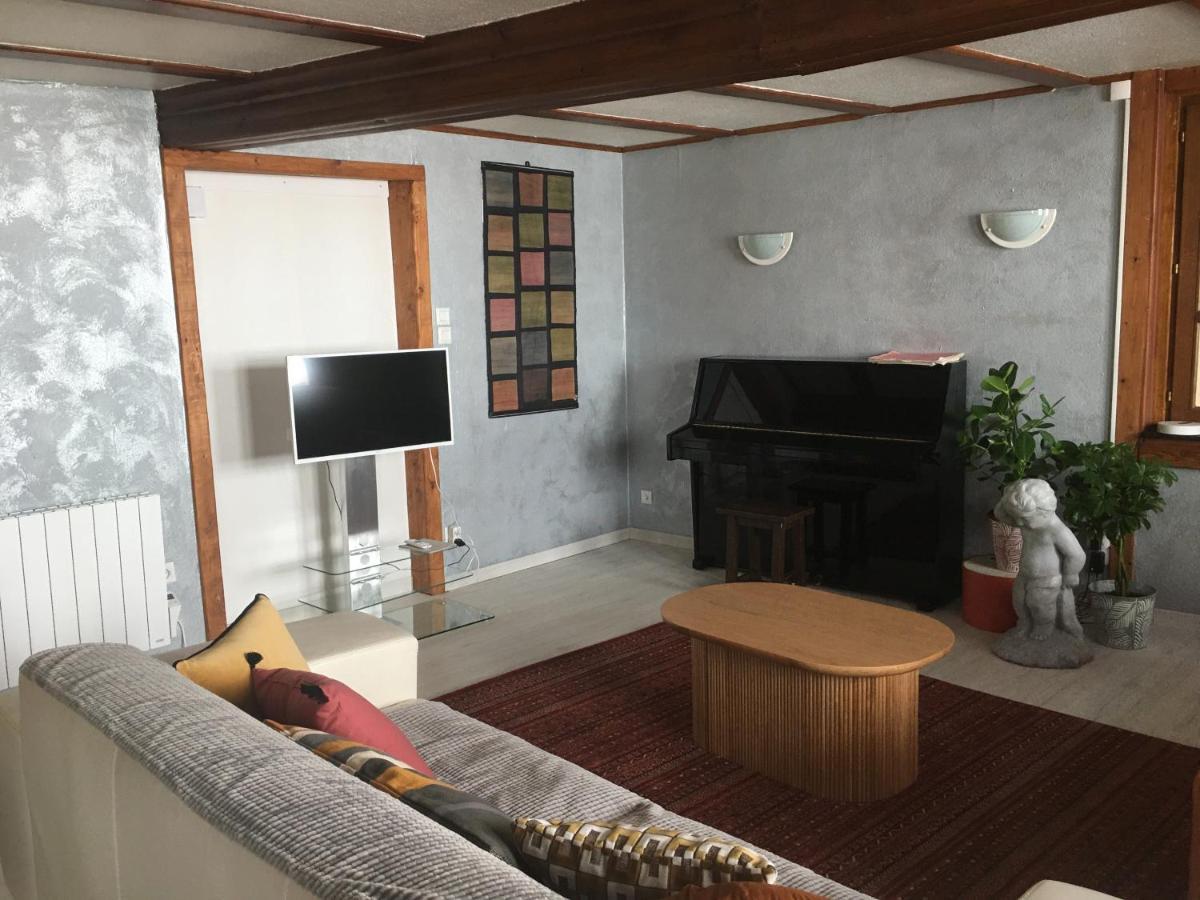 Au Relais De L'Histoire Gite Classe 4 Etoiles Oberbronn Esterno foto